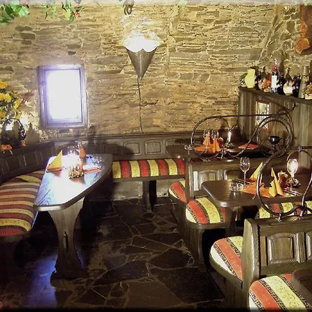 Graf Rolshausen 3* Montjoie