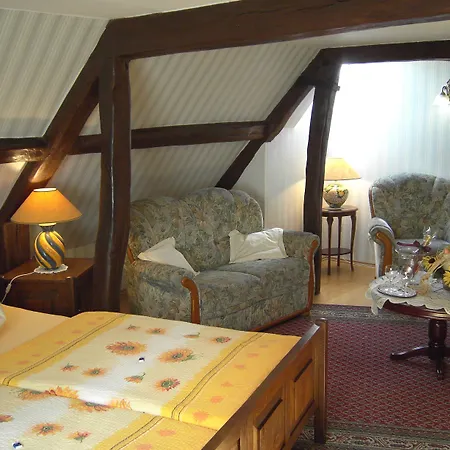 فندق Graf Rolshausen 3*