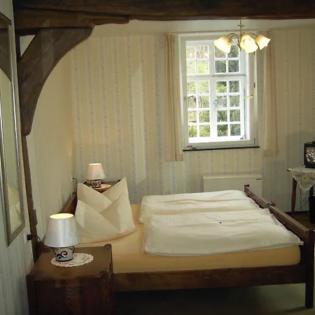 Graf Rolshausen 3* مونشاو