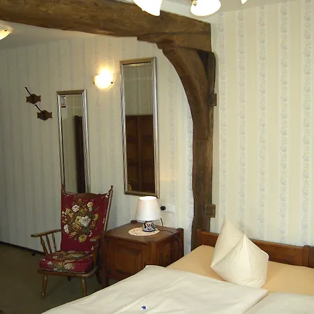 Graf Rolshausen فندق 3*