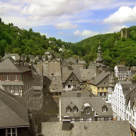 فندق Graf Rolshausen 3*