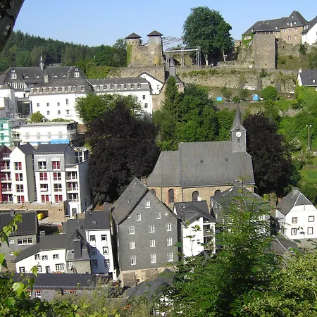 Graf Rolshausen فندق