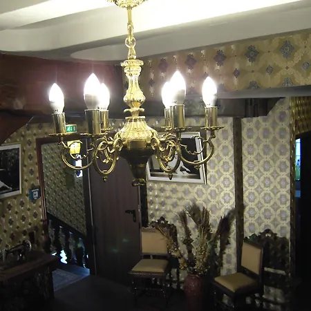 Graf Rolshausen Montjoie