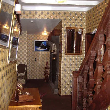 Graf Rolshausen 3* مونشاو